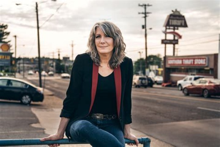 Kathy Mattea Biography, Age, Family, Husband, Songs And Net Worth